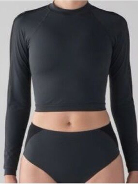 Lululemon Women's Black Sea
Courage Rash Guard
Swimwear Long Sleeve